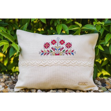 Kissen „Tradition“ Bulgarische Stickerei